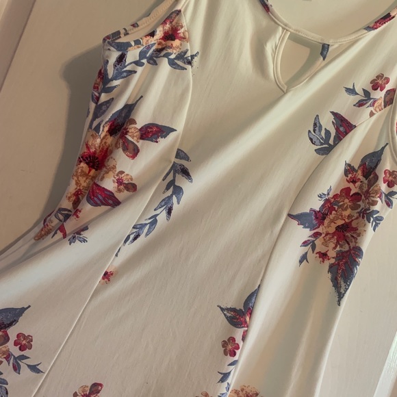 Dress - Picture 3 of 4